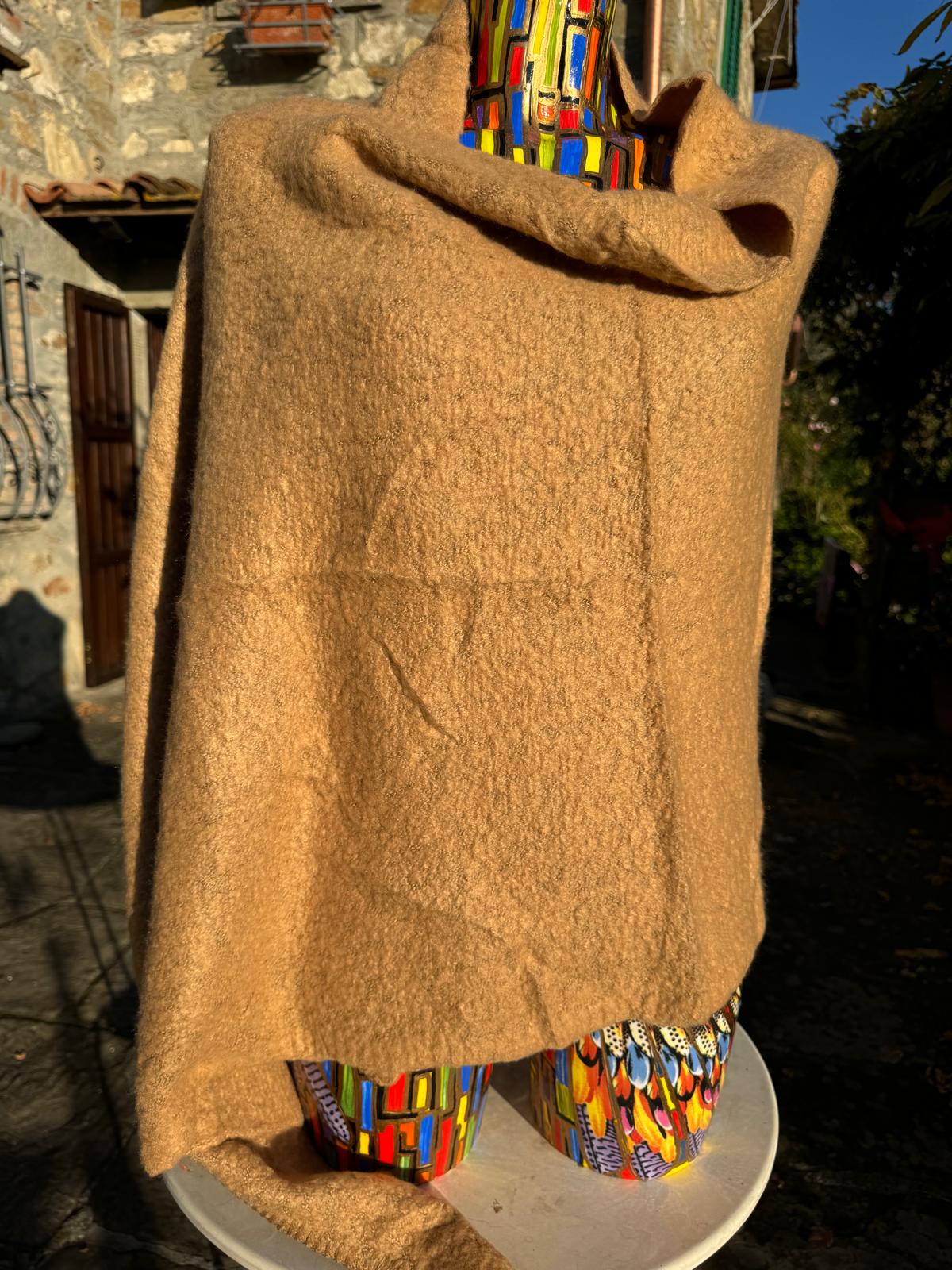 Elegant French Wool Shawl – Ultra-Soft and Lightweight Winter Wrap