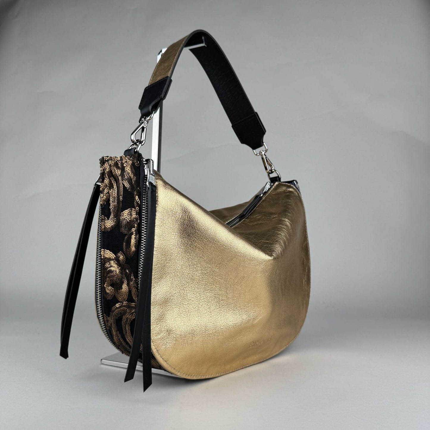 Joy Merveilleuse – A Spectacular Black & Gold Reversible Bag