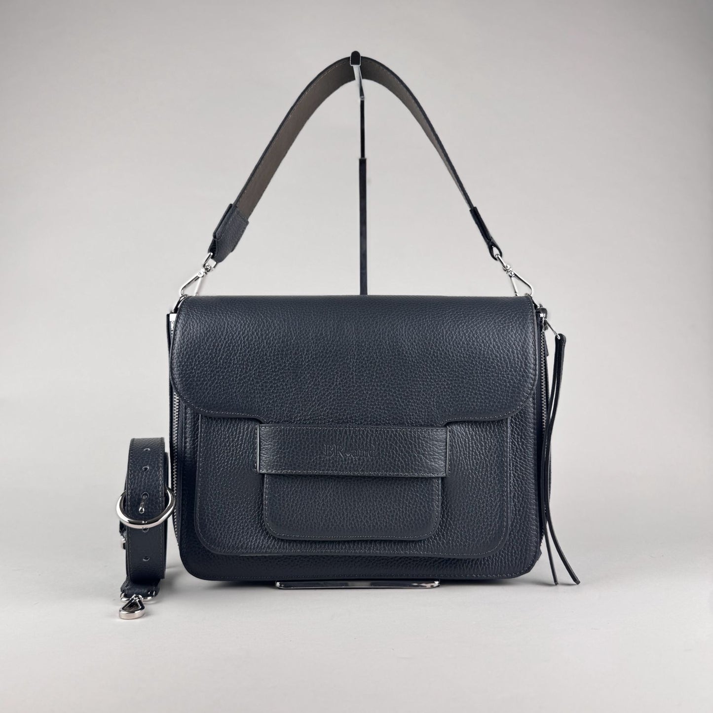 Nina Muschio – A Stunning, Reversible Classic
