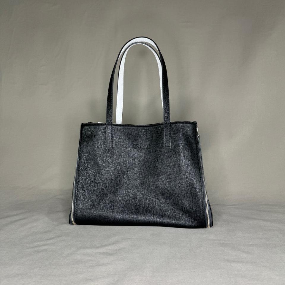 Alpha Milano Reversible Leather Shopper – Luxury & Versatility