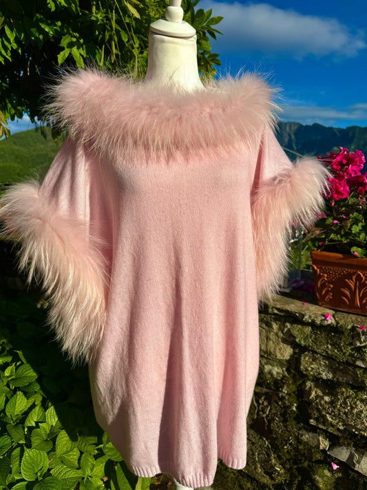 Super Soft Wool Cashmere Poncho Style Tops with Real Fur Trim